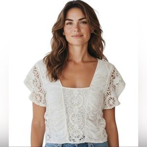 FREE PEOPLE WHITE CROCHET LACE  CROPPED PEASANT TOP BUBBLE HEMLINE SIZE: S/P